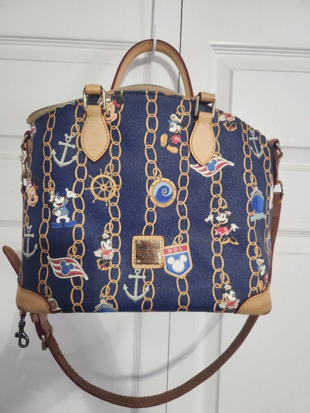 Rare Disney Cruiseline Exclusive Dooney and Bourke Large Chain Satchel Purse DCL